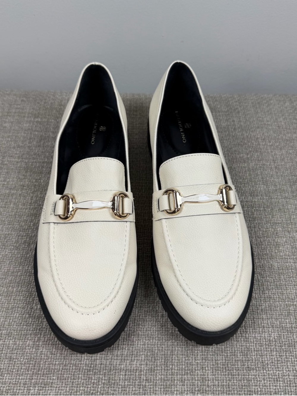 Bandolino Women's Franny Lug Loafers Ivory White Chunky Shoe Academia Size 9.5